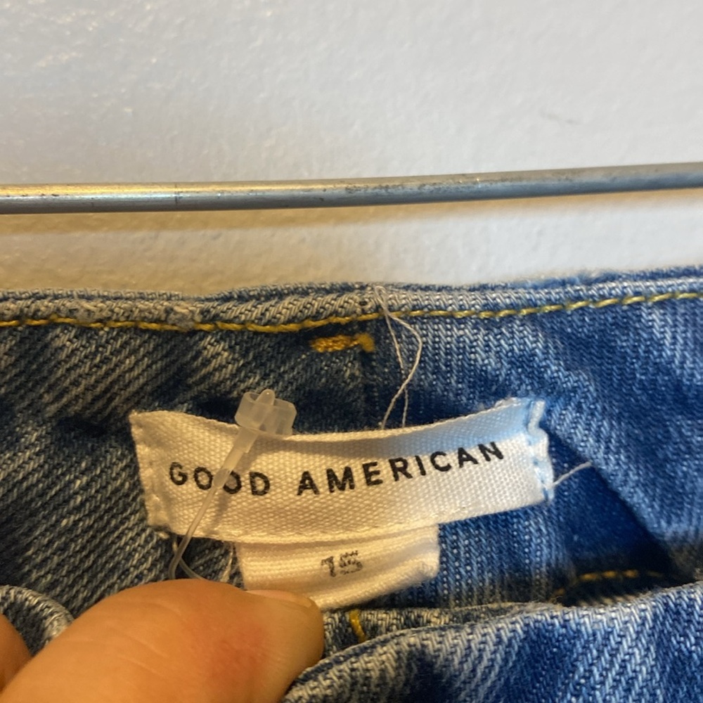 Good American Good Boy Straight Jeans Women’s 15 Blue Medium Wash Denim Slit Hem - Picture 8 of 17